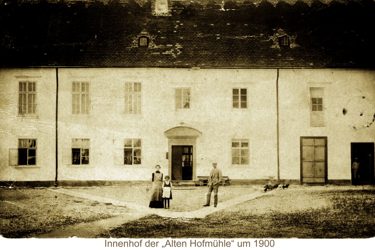 Innenhof der Alten Hofmühle um 1900